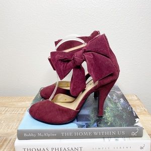torrid maroon D’Orsay bow capped toe heels size 9